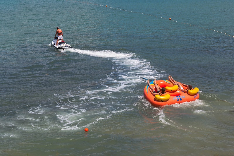 jet ski pulling raft