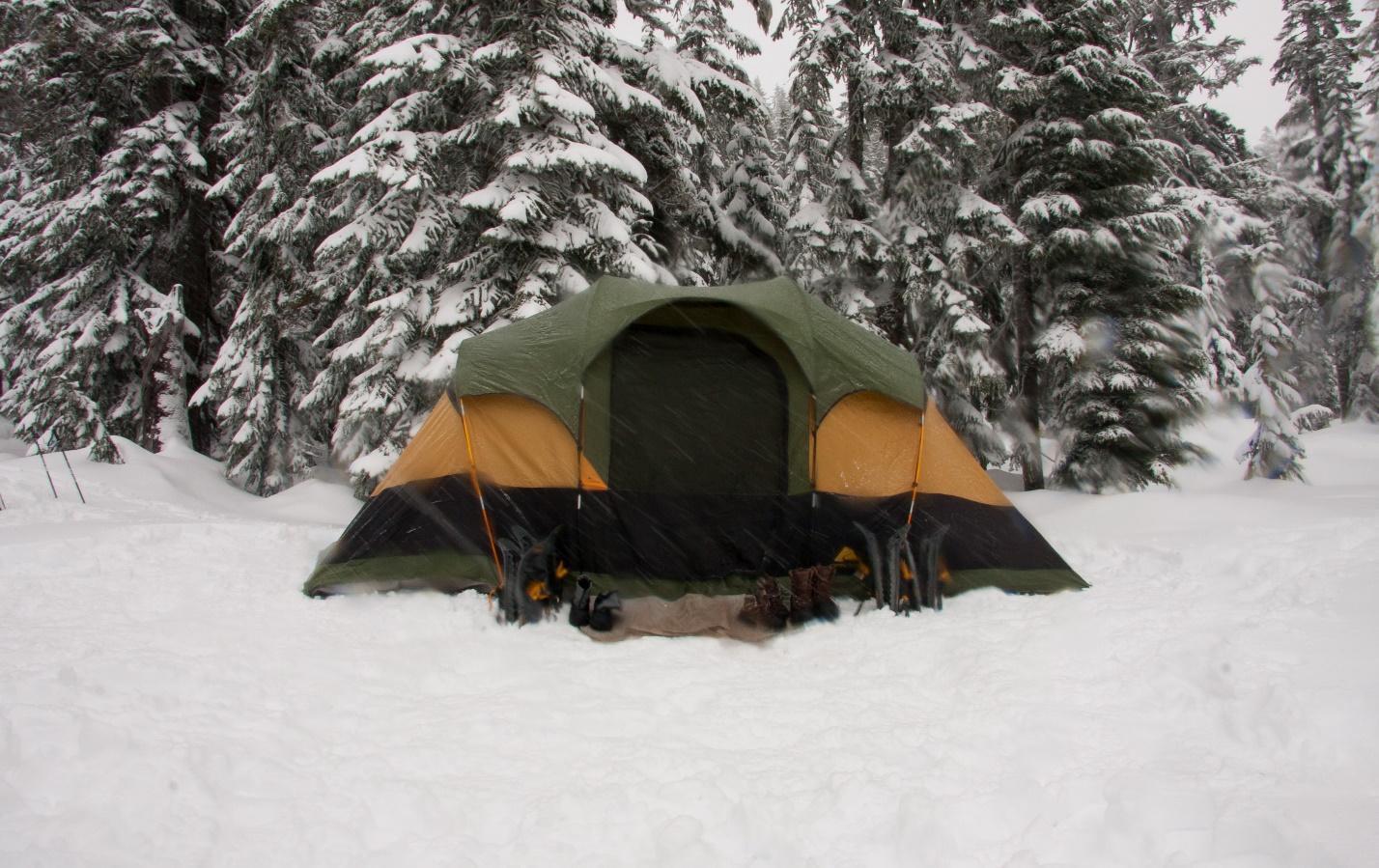 tent in snow