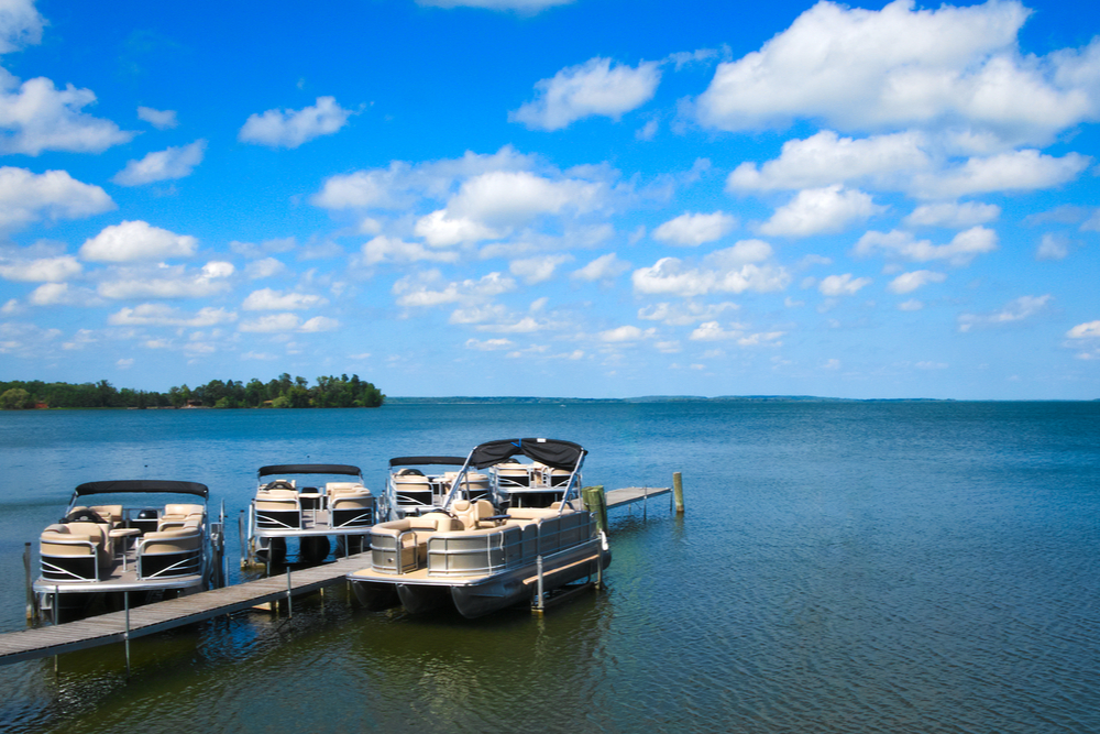 How Wide Is A Pontoon Boat