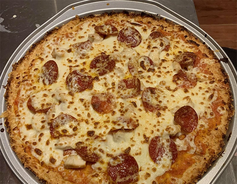 keto pepperoni pizza