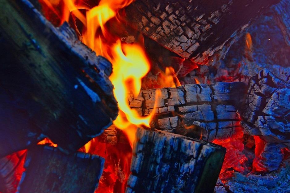 camp fire closeup